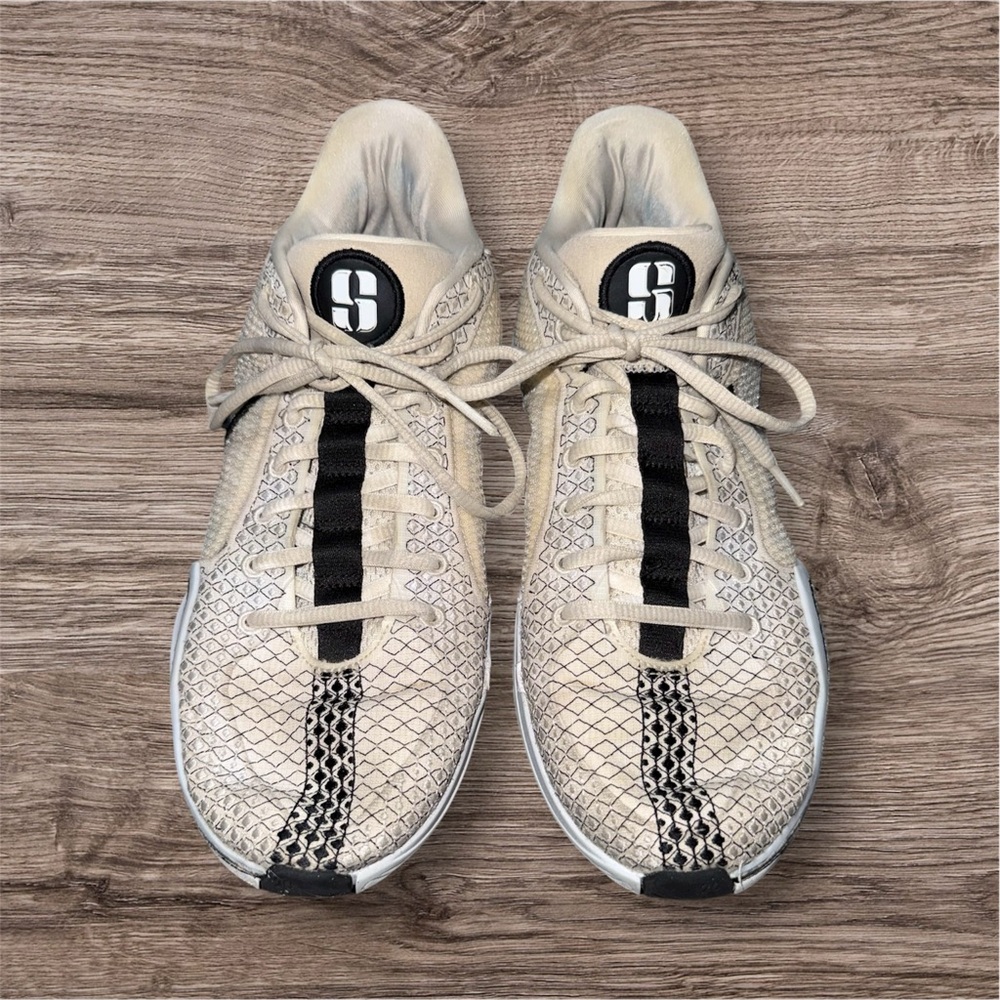 Nike Sabrina Magnetics